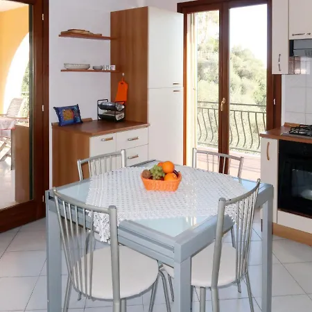 Casa Tra Gli Ulivi 155s Cipressa