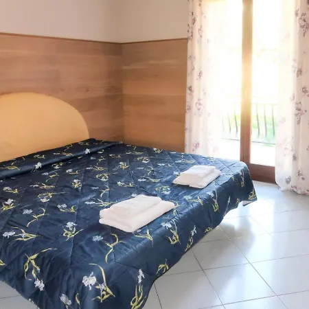 Casa Tra Gli Ulivi 155s Cipressa